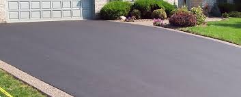 Best Driveway Pressure Washing in Clute, TX